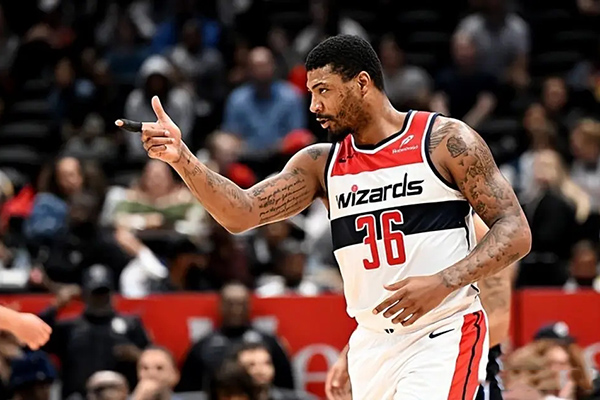 斯马特加盟湖人内幕：东契奇的招募与自我救赎的渴望